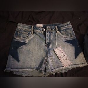 Light wash with dark wash stars jean shorts